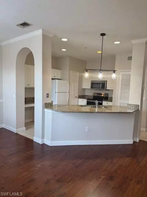 Orlando, FL 32801,860 N ORANGE AVE #167