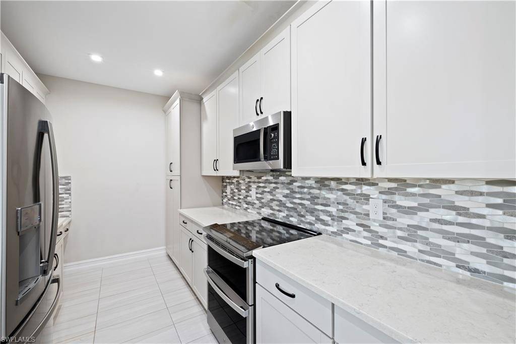 Naples, FL 34119,7324 Rockefeller DR