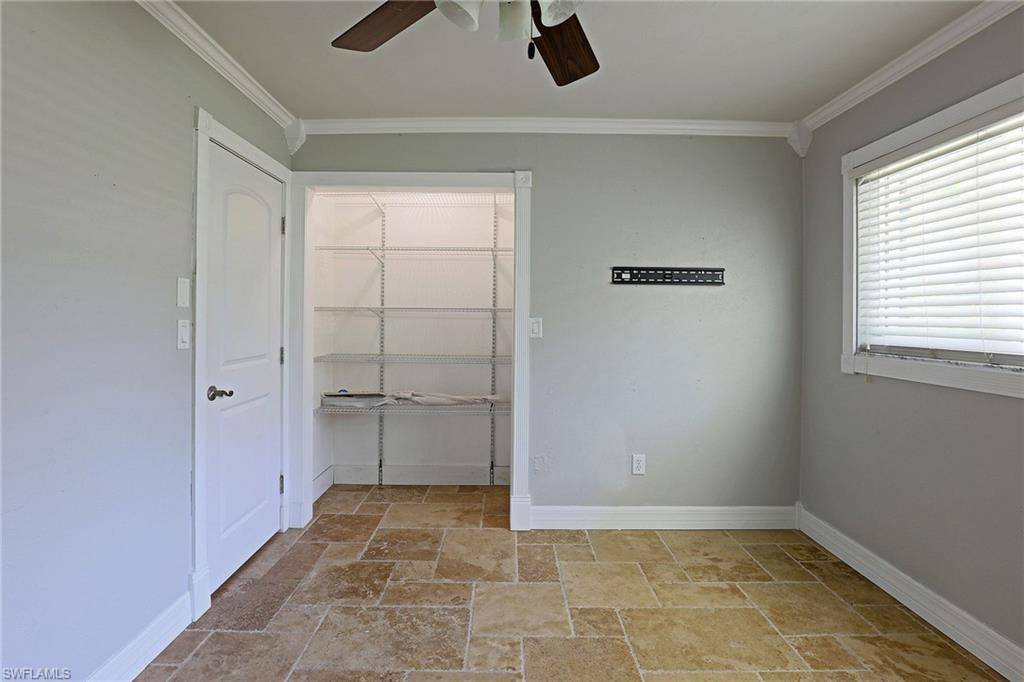 Fort Myers, FL 33901,1352 Shadow LN
