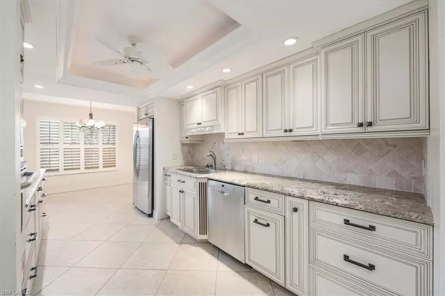 5964 Pelican Bay BLVD #415, Naples, FL 34108