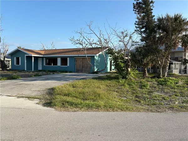 Fort Myers Beach, FL 33931,8000 Lagoon RD
