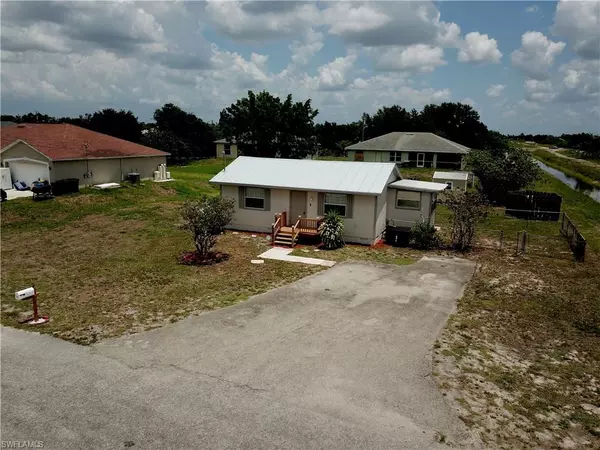 3700 26th ST SW, Lehigh Acres, FL 33976