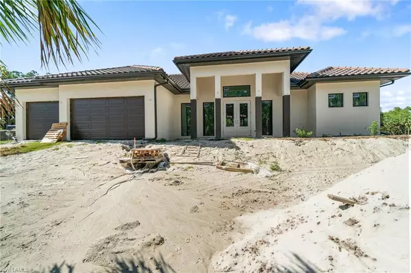 Naples, FL 34120,721 Golden Gate BLVD W