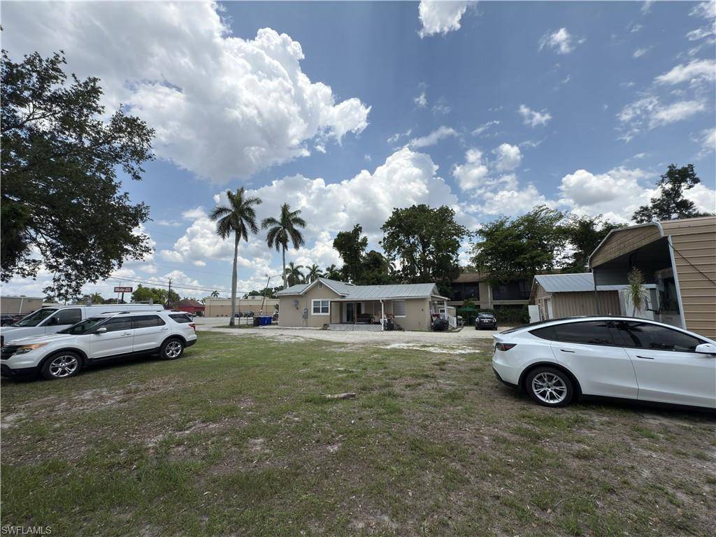 Fort Myers, FL 33916,3854 Woodside AVE
