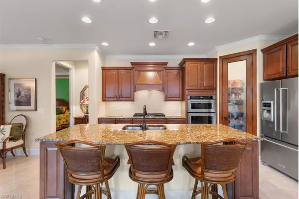 Naples, FL 34114,7211 Live Oak DR