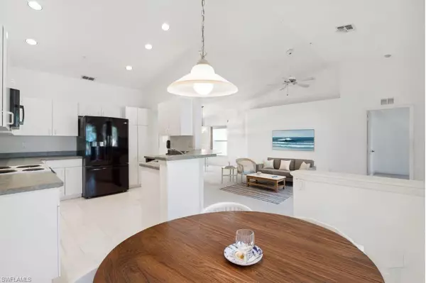 Bonita Springs, FL 34134,24797 Lakemont Cove LN #202