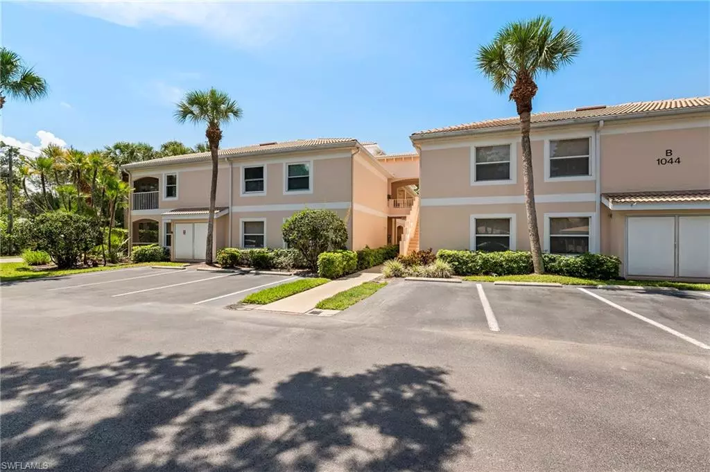 Naples, FL 34105,1044 Woodshire LN #B102