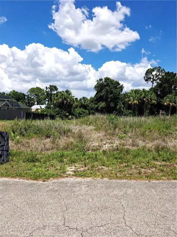 Lehigh Acres, FL 33936,510 James AVE