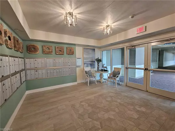 Fort Myers Beach, FL 33931,4141 Bay Beach LN #456