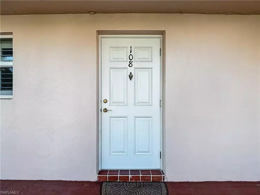 Naples, FL 34105,175 TURTLE LAKE CT #108