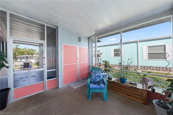 North Fort Myers, FL 33903,90 Snead DR