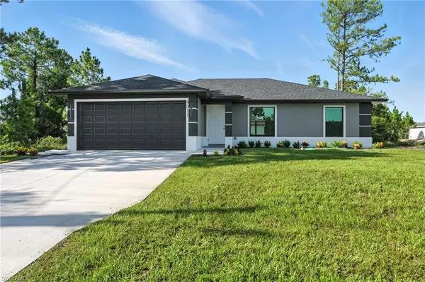 4011 7th ST SW, Lehigh Acres, FL 33976