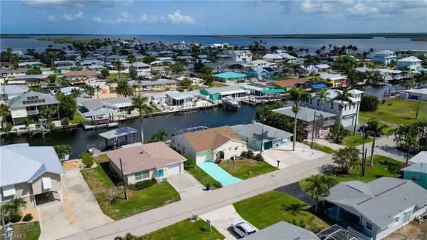 Matlacha, FL 33993,2692 Clyde ST