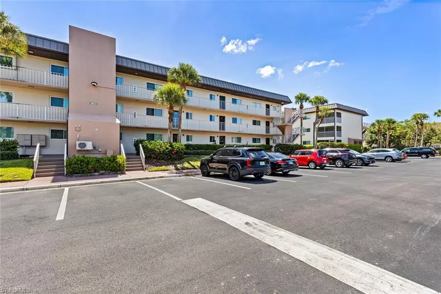 1004 Manatee RD #H306, Naples, FL 34114