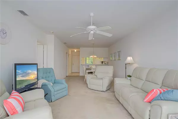 Fort Myers, FL 33919,14931 Park Lake DR #209