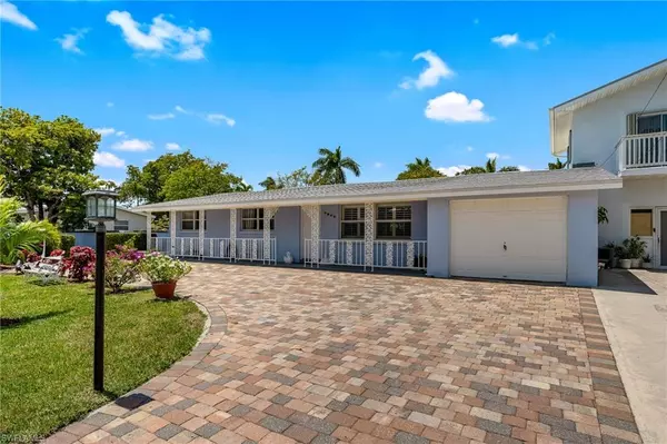 1140 Rainbow DR, Naples, FL 34104
