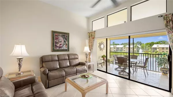 Naples, FL 34108,577 Beachwalk CIR #R202