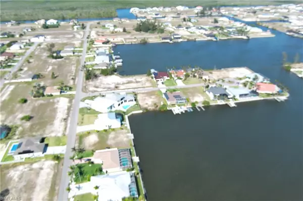 Cape Coral, FL 33993,4213 NW 39th ST