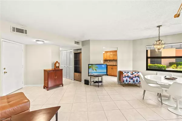 Naples, FL 34114,1512 Mainsail DR #10