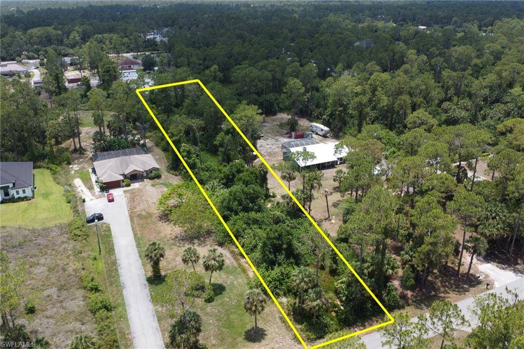 2070 20th AVE NE, Naples, FL 34120