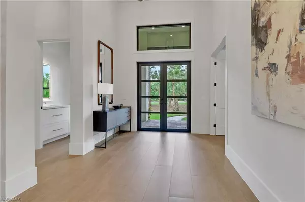 Naples, FL 34117,524 13th ST SW