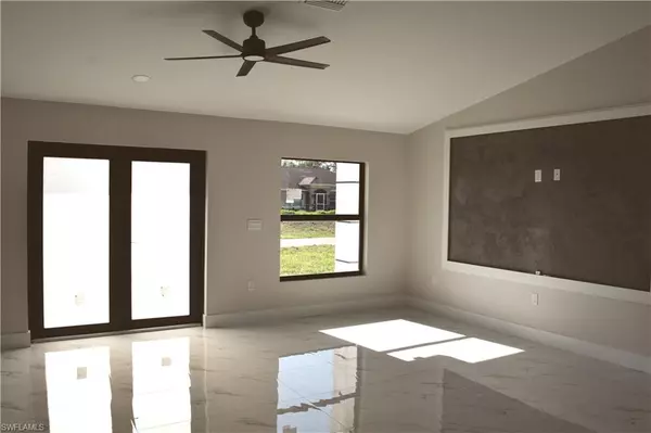 Lehigh Acres, FL 33971,1013 Agnes AVE