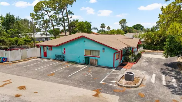Naples, FL 34108,860 102ND AVE N