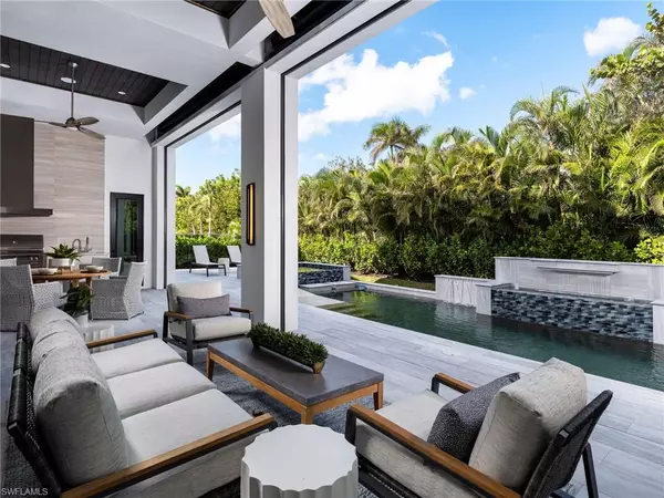 Naples, FL 34103,767 Park Shore DR