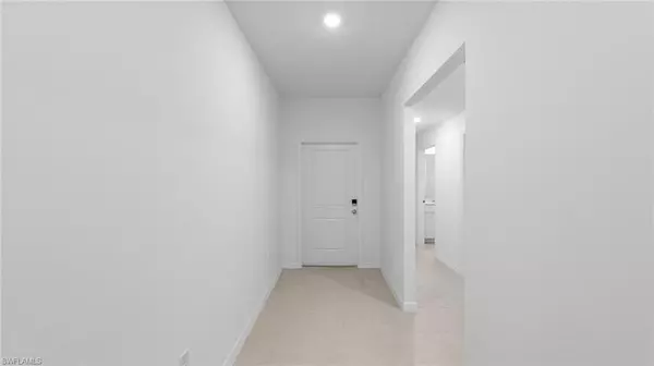 Cape Coral, FL 33909,915 NE 32nd TER