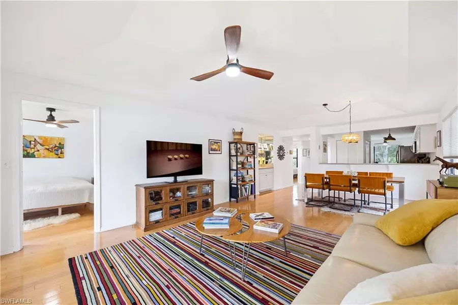 4241 Chantelle DR #D201, Naples, FL 34112