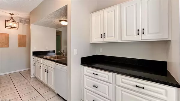 Cape Coral, FL 33914,3915 SW 1st AVE