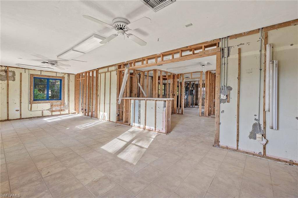 Sanibel, FL 33957,1544 Periwinkle WAY
