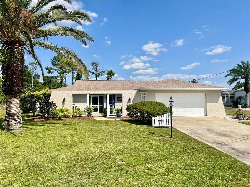 40 Ortona ST, Lehigh Acres, FL 33936