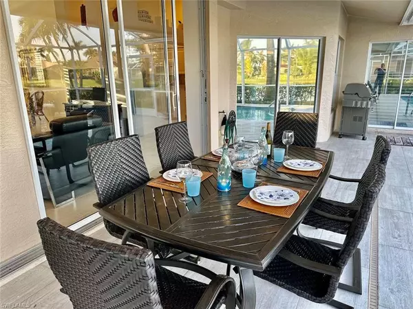 Naples, FL 34104,930 Marble DR