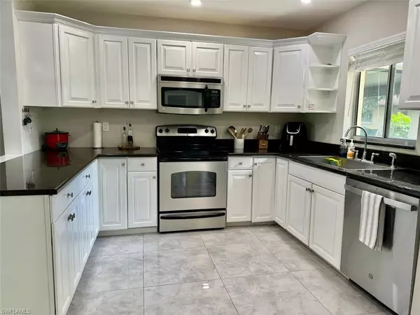 Naples, FL 34110,857 Palm View DR #32
