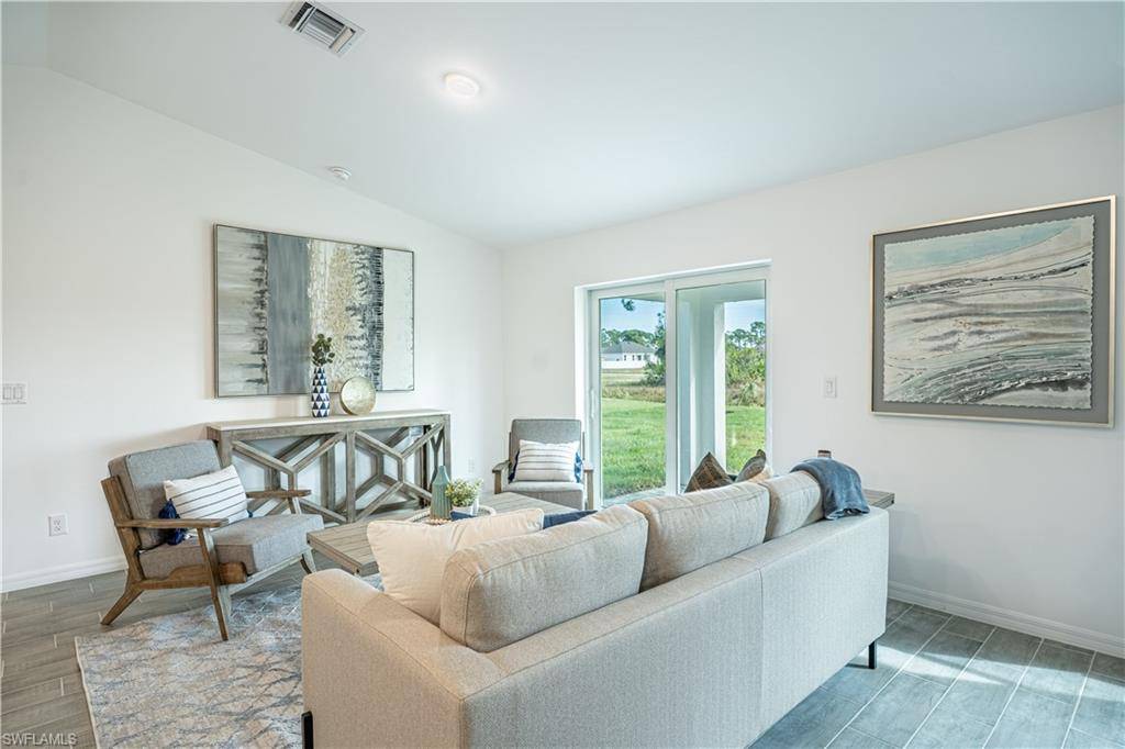 Lehigh Acres, FL 33976,55 Nora CT
