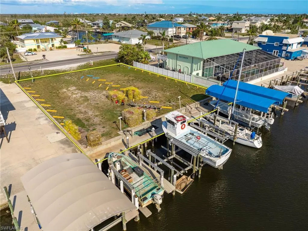 Other, FL 33956,3227 Stringfellow RD