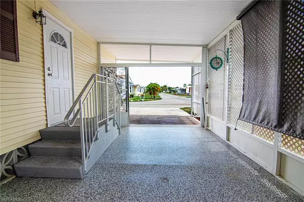 North Fort Myers, FL 33917,2814 Indianwood DR