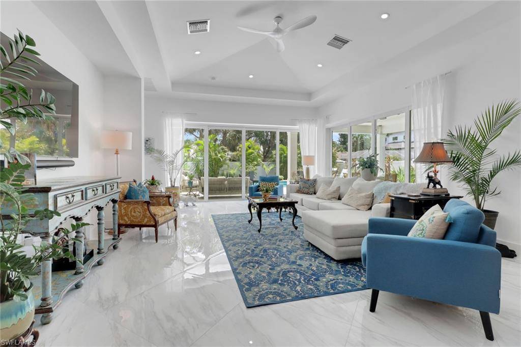 Naples, FL 34102,1262 10th ST N