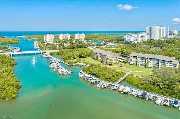 Naples, FL 34110,430 Cove Tower DR #501