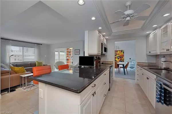 Naples, FL 34102,1930 Gulf Shore BLVD N #C304