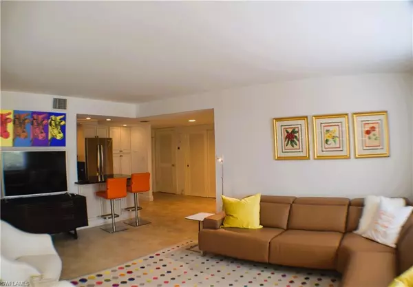 1930 Gulf Shore BLVD N #C304, Naples, FL 34102