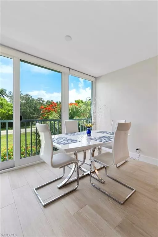 Naples, FL 34102,460 Broad AVE S #H460