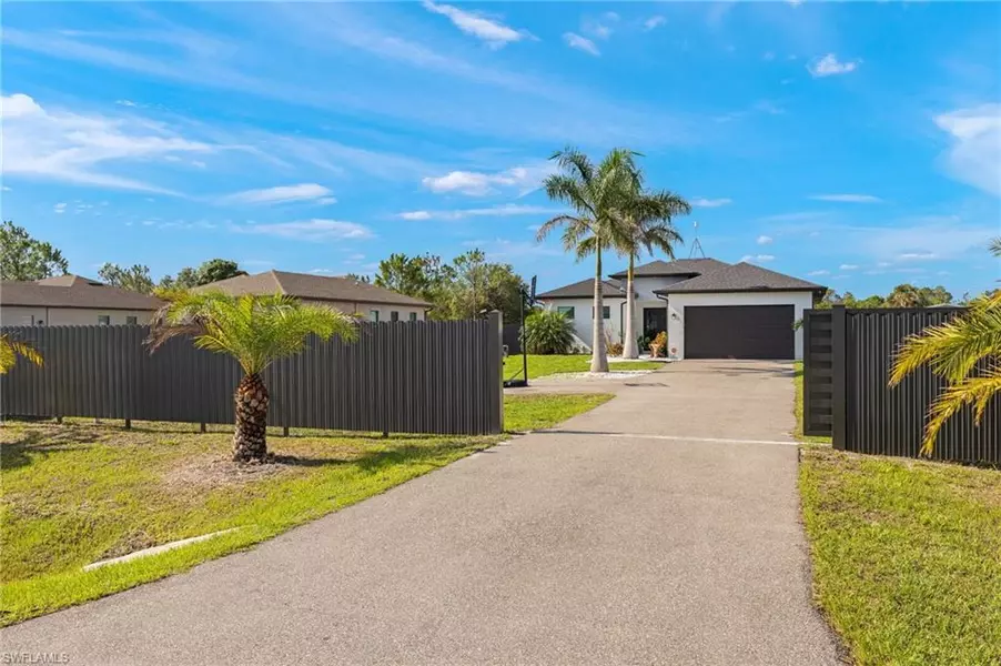 2552 70th AVE NE, Naples, FL 34120