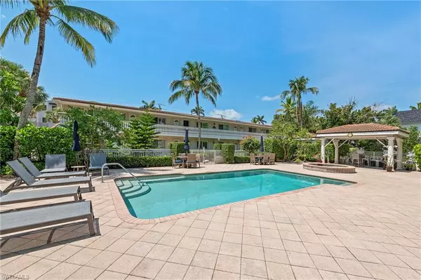 950 7th AVE S #23, Naples, FL 34102