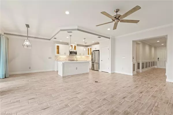 Naples, FL 34112,6954 Avalon CIR #703