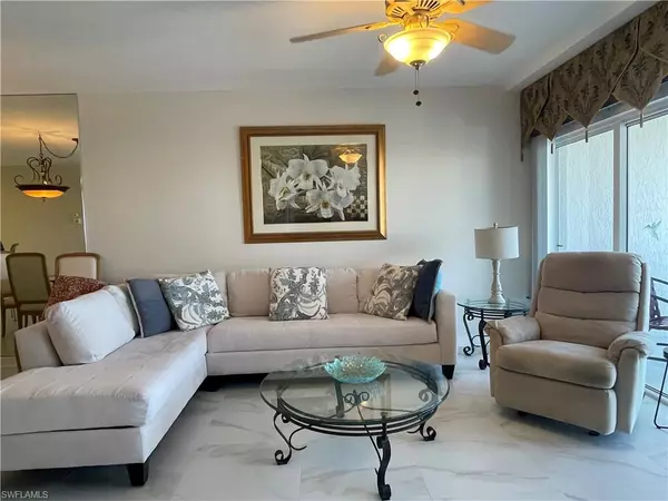 Naples, FL 34110,13105 Vanderbilt DR #808
