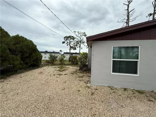 Fort Myers, FL 33907,1670 Merrimack CT