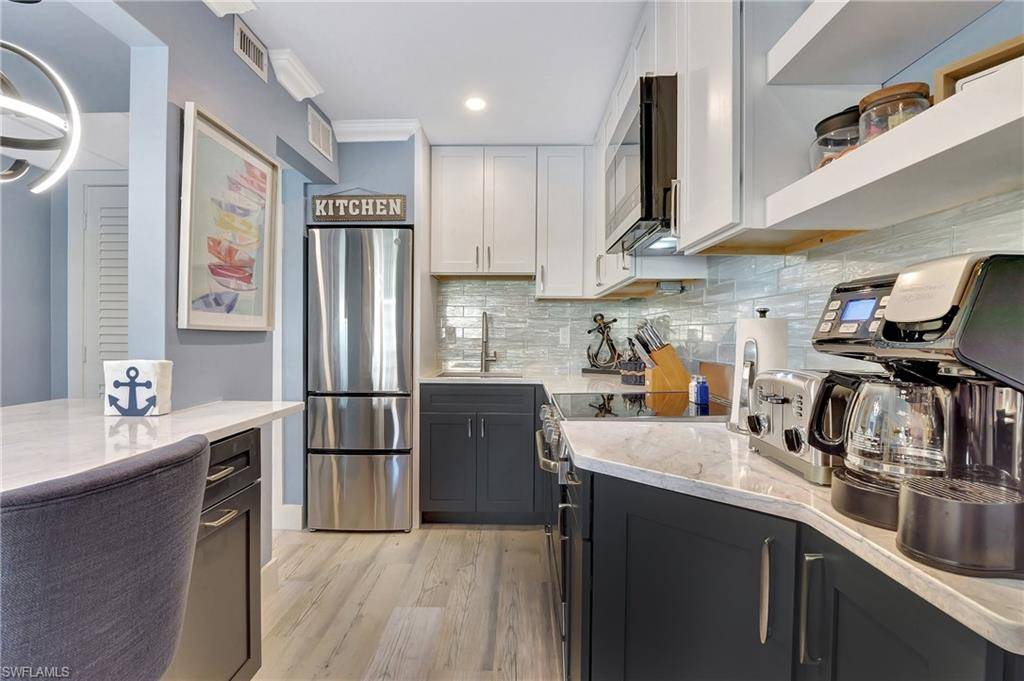 Naples, FL 34102,1295 Gulf Shore BLVD S #136