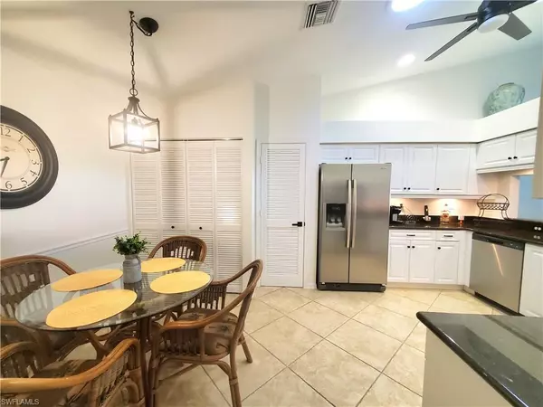 Naples, FL 34104,992 Marblehead DR